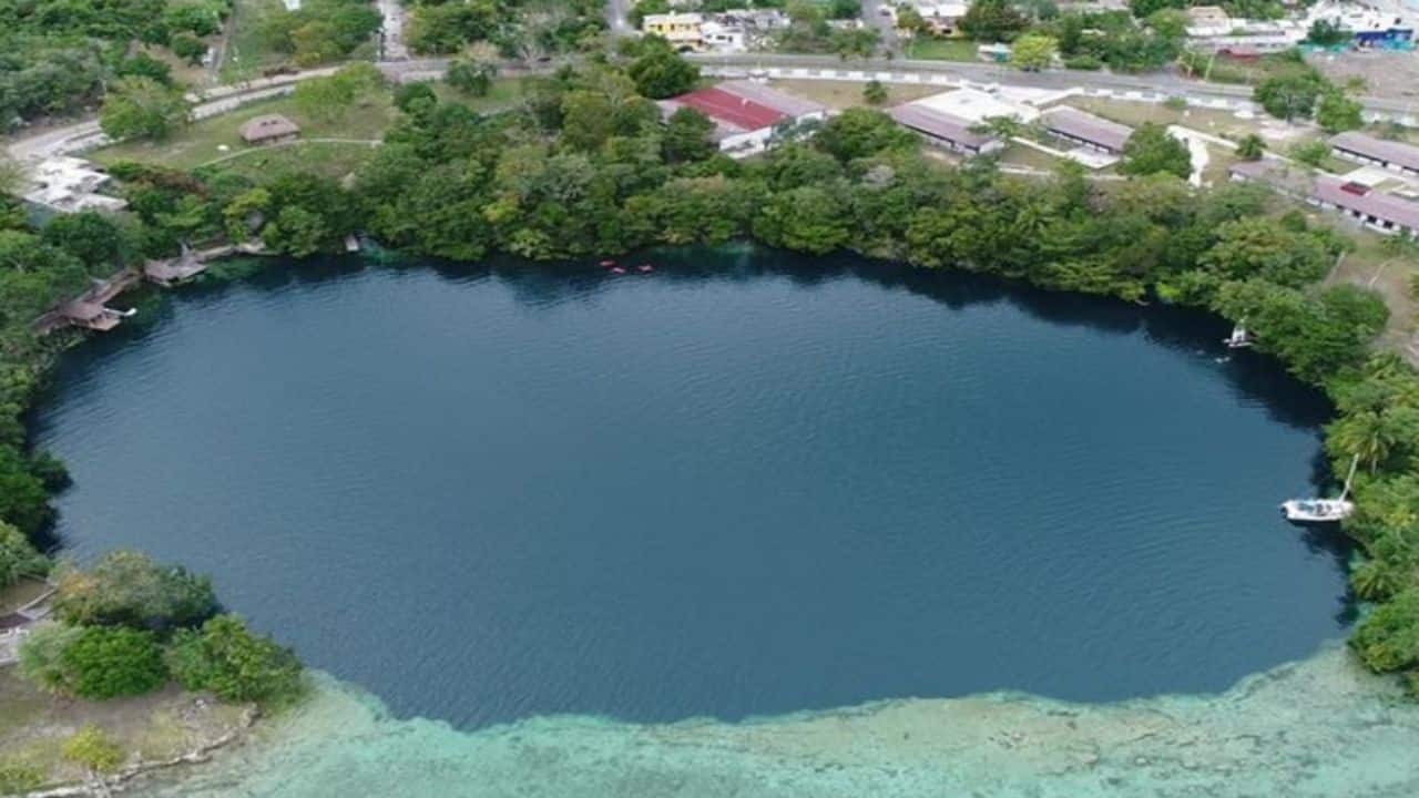 Cenote Negro